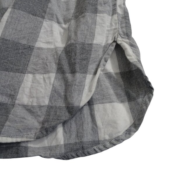 Old Navy Boyfriend Loose Fit Button Up Shirt Women Size XL White Grey Plaid - Picture 3 of 12